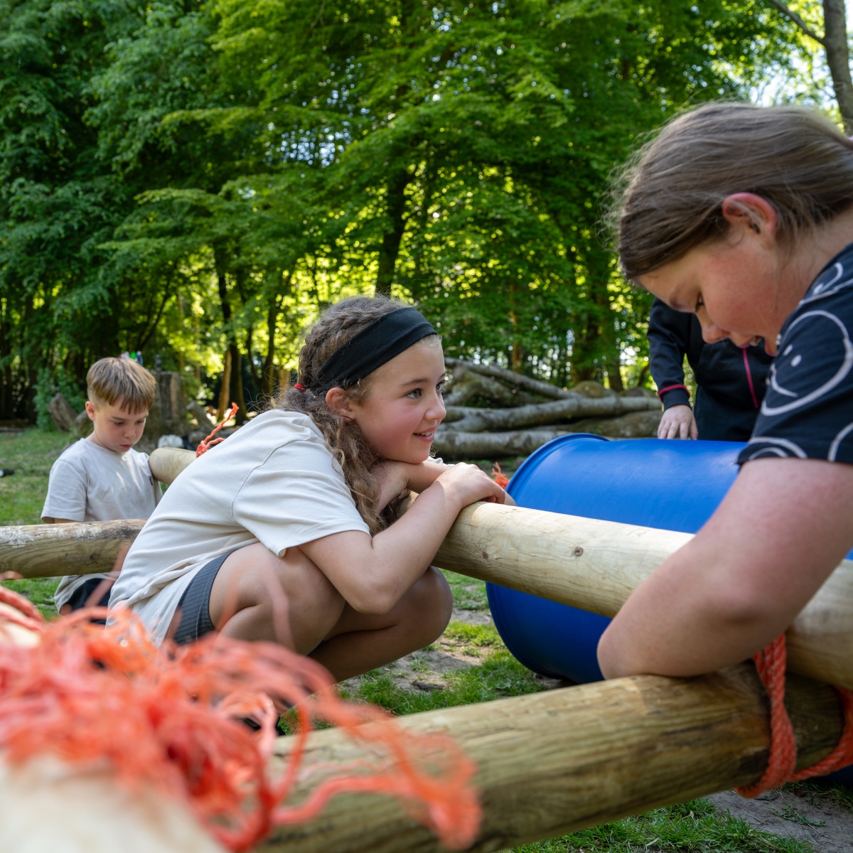 children on residential trip building buggy